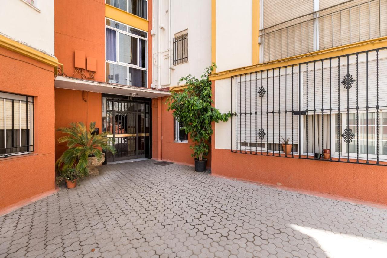 Triana Apartments Deluxe Seville Exterior photo
